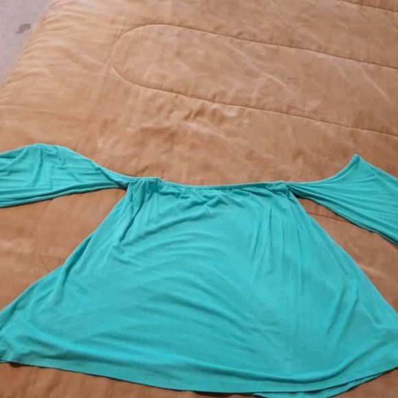 Young At Heart Boho Cold Shoulder Regency Core Top Size Small - Picture 1 of 4